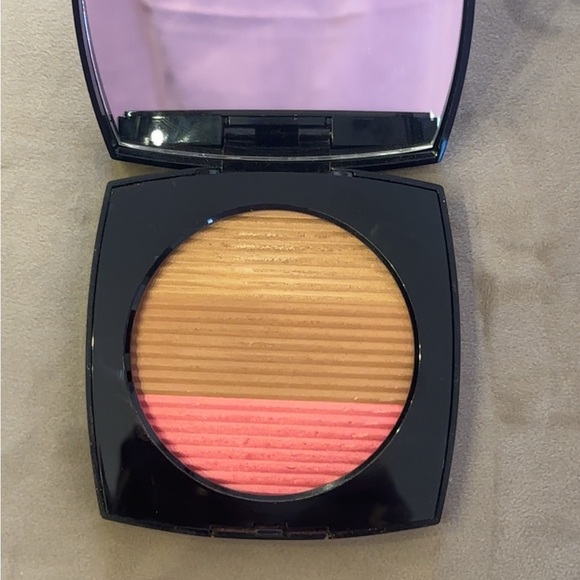Chanel Les BEIGES

HEALTHY GLOW SUN-KISSED POWDER
MEDIUM ROSE GOLD - Picture 2 of 7